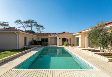 House with pool and terrace 3