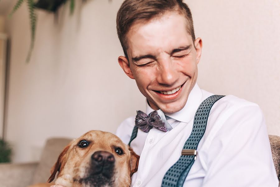 Fotógrafo de casamento Evgeniya Sova (pushistayasova). Foto de 12 de abril 2019