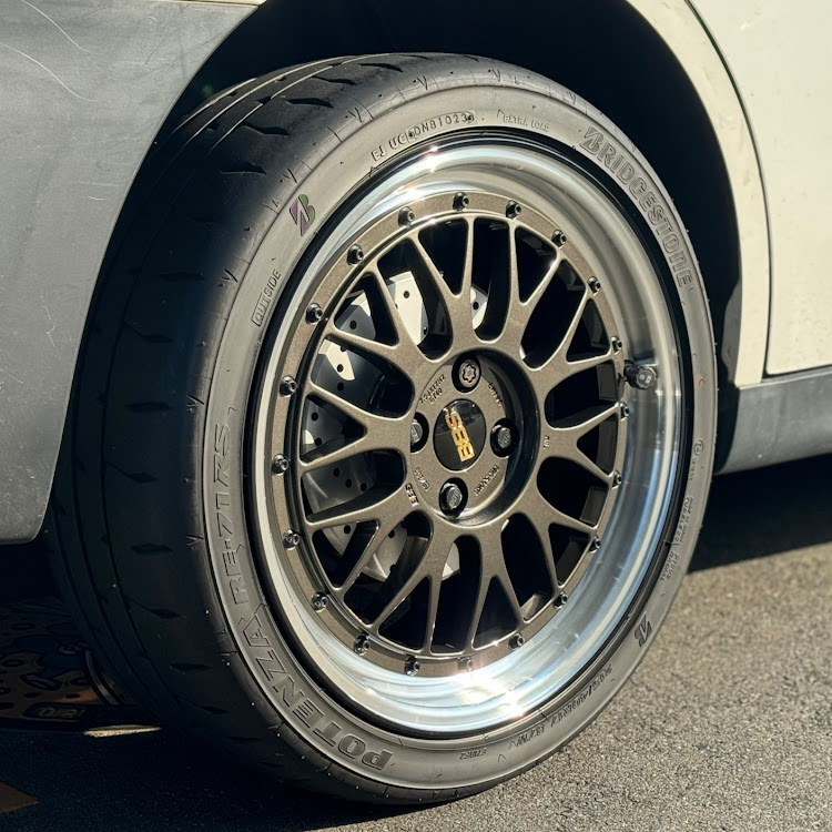 ADバンのホイール交換・BBS LM セレナイトブラウン・BBS LM限定カラー・今日はいい天気ですが仕事に関するカスタム事例の投稿画像4枚目