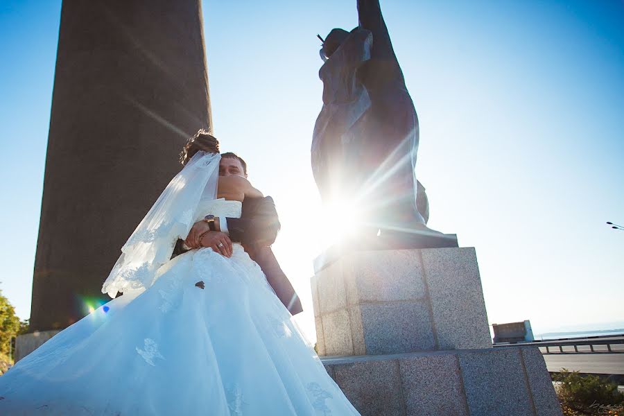 ช่างภาพงานแต่งงาน Dmitriy Efremov (beegg) ภาพเมื่อ 10 เมษายน 2015