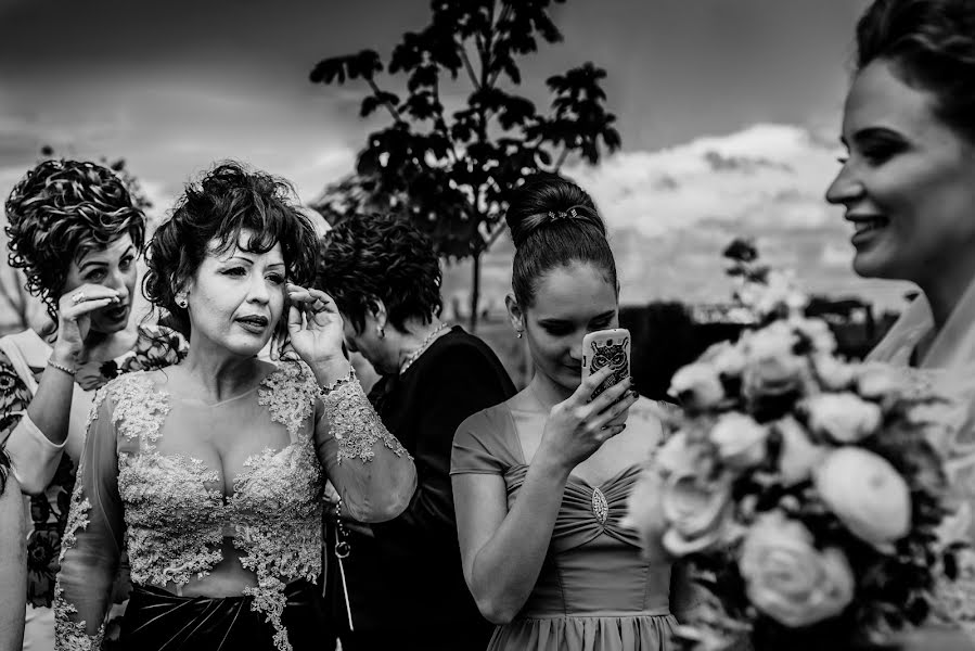 Vestuvių fotografas Laurentiu Nica (laurentiunica). Nuotrauka 2019 balandžio 20