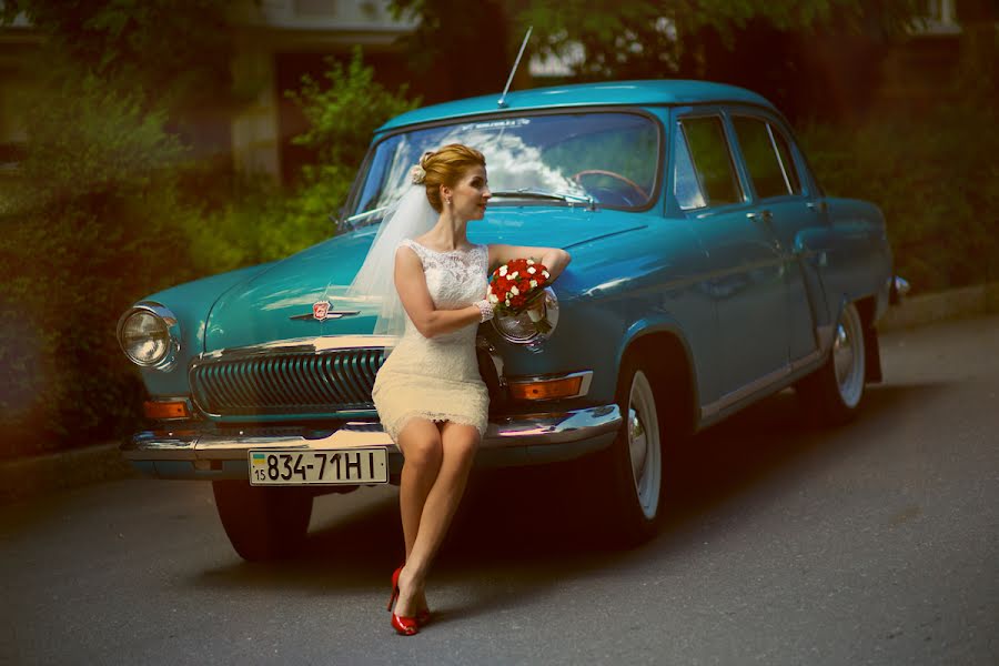 Photographe de mariage Yuriy Bondarev (bondrevura). Photo du 28 juin 2014