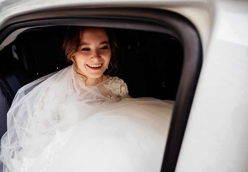 Fotógrafo de casamento Yuliya Aryapova (aryapova73). Foto de 15 de dezembro 2019