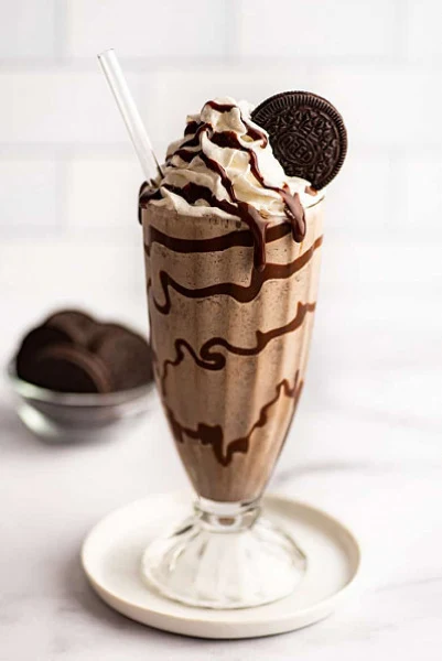 Oreo Shake With Ice Cream