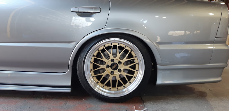 スカイラインの板金屋さん・パーツ取り付けに関するカスタム事例の投稿画像5枚目