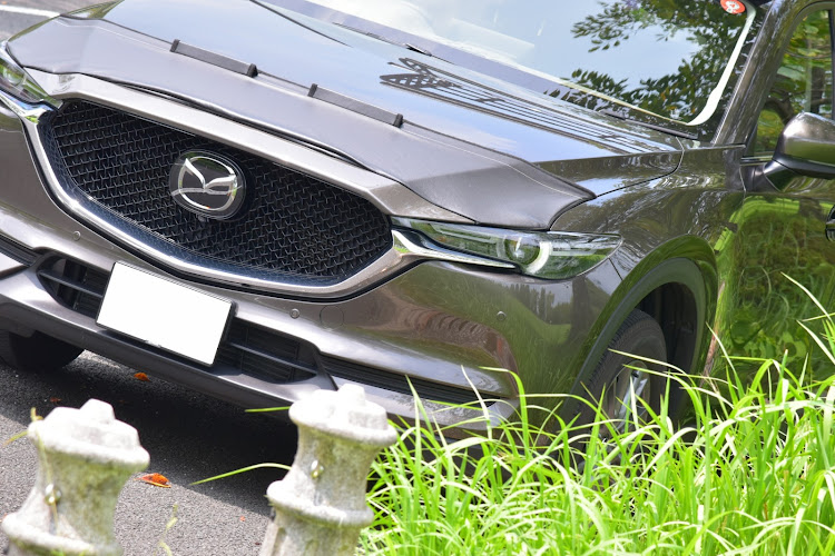 CX-5のd5600・チタニウムフラッシュマイカ・カメラ好きな人と繋がりたい・写真が好きな人と繋がりたい・ネタ切れ中に関するカスタム事例の投稿画像1枚目