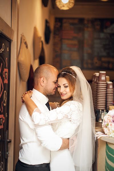 Wedding photographer Anastasiya Ostapenko (ianastasiia). Photo of 2 October 2015