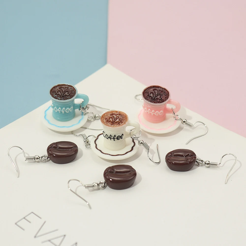 Title 7, Boucles doreilles café en trois dimensions, jo...