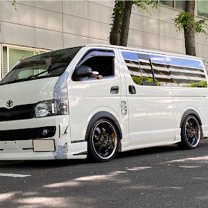 ハイエースバン TRH200V