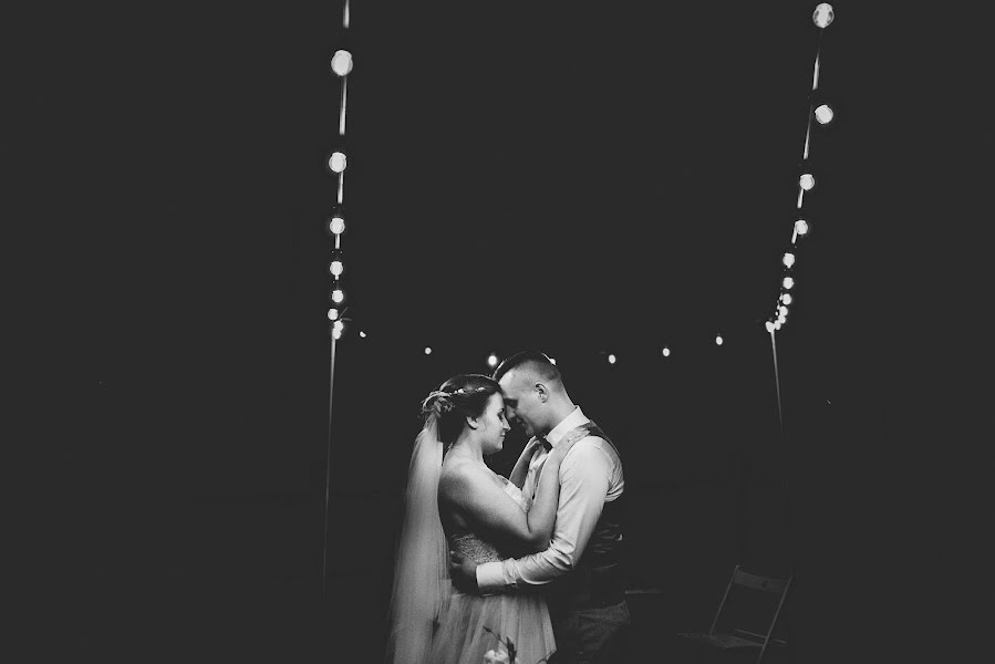 婚禮攝影師Adam Molka（adammolka）。2017 10月4日的照片
