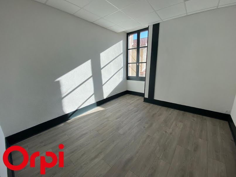 Location  appartement 3 pièces 70 m² à La Côte-Saint-André (38260), 725 €