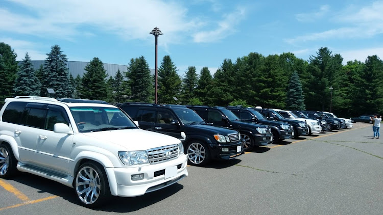 ランドクルーザー100の愛車に感謝・オフ会・洗車・LDCさん見て下さいね。に関するカスタム事例の投稿画像1枚目