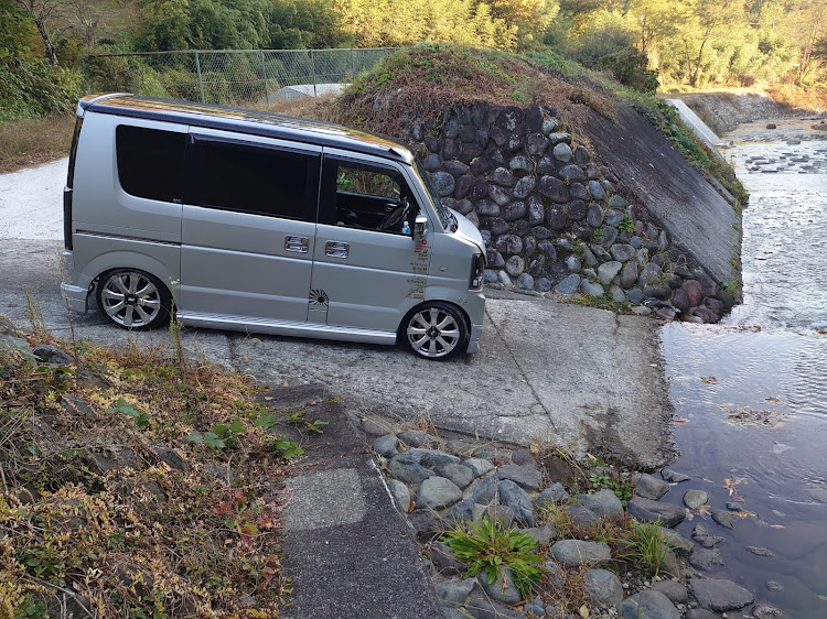 エブリイワゴンの紅葉と愛車・北へ！👍・過去を語る・洗い越しに関するカスタム事例の投稿画像29枚目