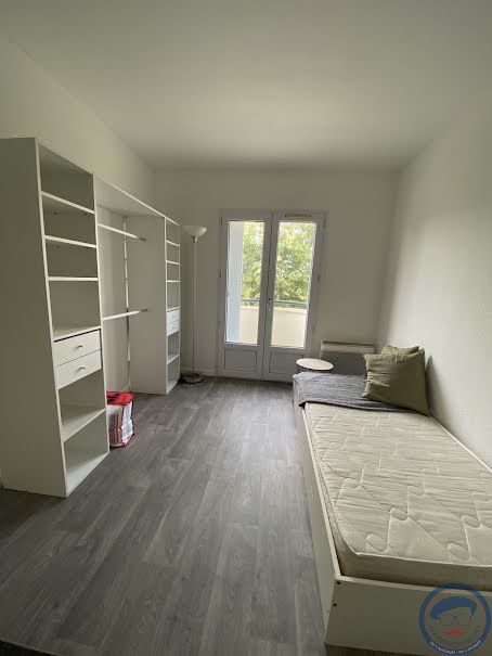 Location meublée appartement 1 pièce 19.23 m² à Joue-les-tours (37300), 450 €