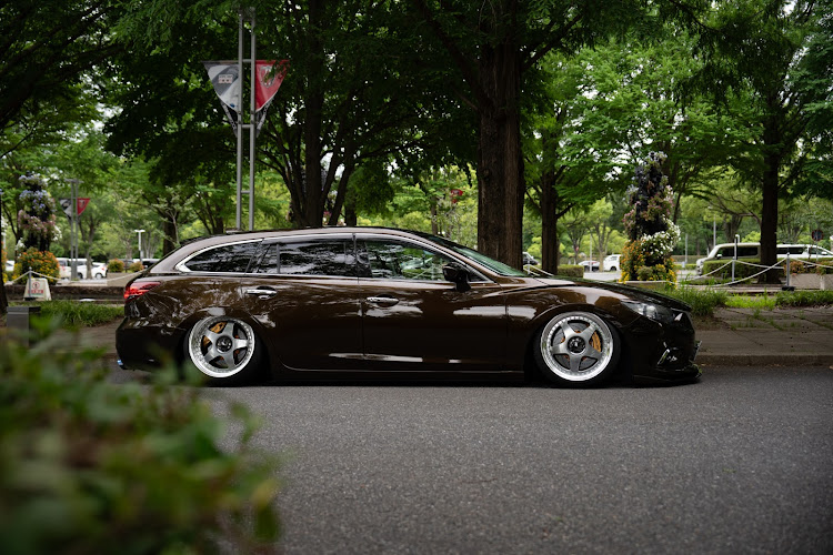 アテンザワゴンの全塗装・MAZDA・熱中症に気をつけて!!に関するカスタム事例の投稿画像4枚目