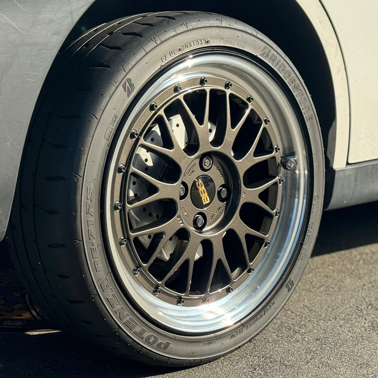 ADバンの新年初カスタム・ホイール交換・BBS LM セレナイトブラウン・BBS LM限定カラーに関するカスタム事例の投稿画像1枚目