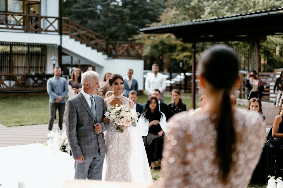 Fotógrafo de casamento Anastasiya Saveleva (savelievanastya). Foto de 25 de abril 2020