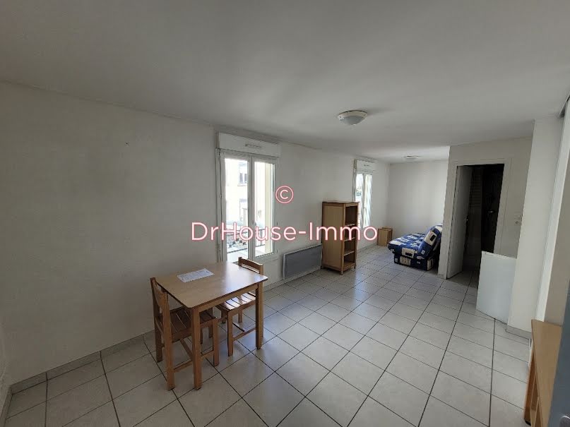 Location meublée appartement 1 pièce 24 m² à Clermont-Ferrand (63000), 550 €