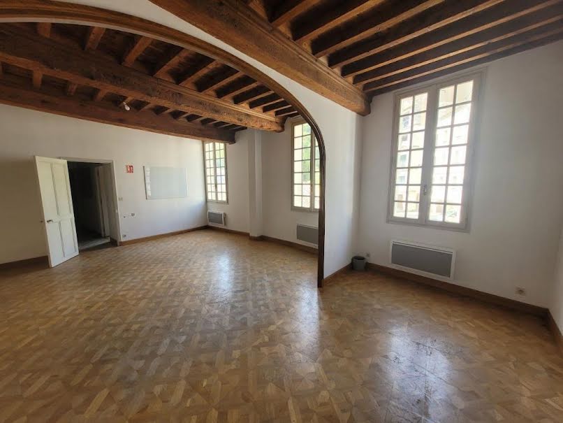 Vente maison 6 pièces 210 m² à Avignon (84000), 358 000 €