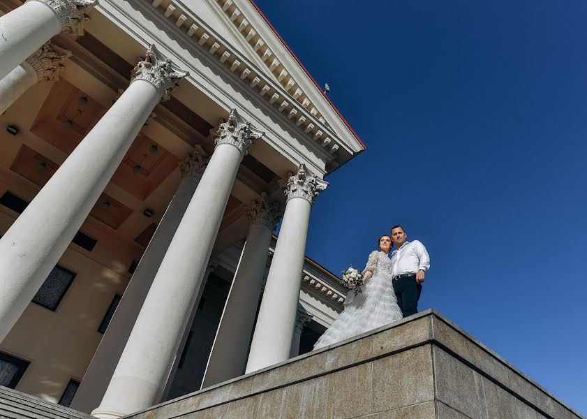 Fotógrafo de casamento Oleg Barashkov (olegbarashkov). Foto de 15 de junho 2021