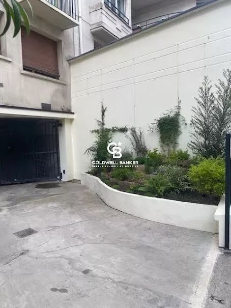 Location  parking   à Paris 7ème (75007), 150 €