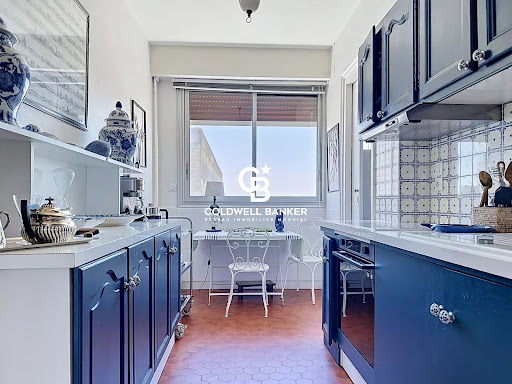 Apartment 5