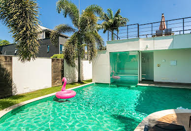 House with pool 1