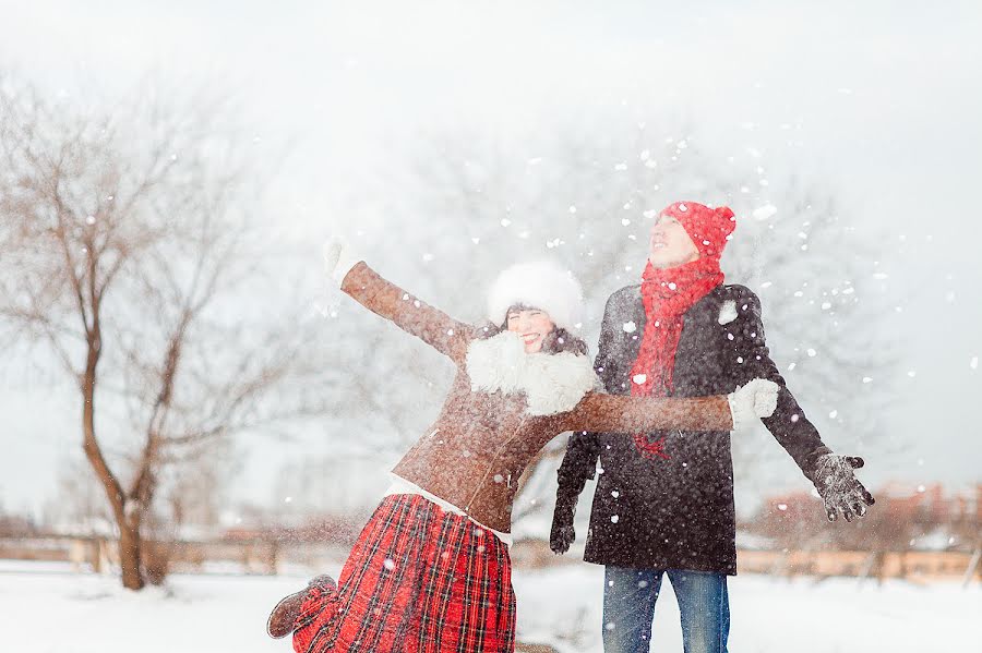 Wedding photographer Irina Seliverstova (waterlillly). Photo of 7 December 2013