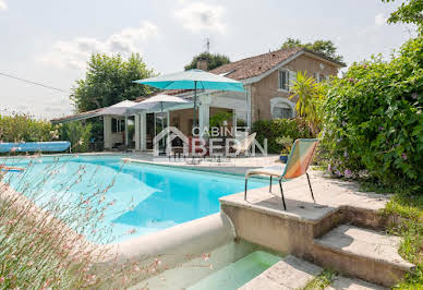 House with pool 1