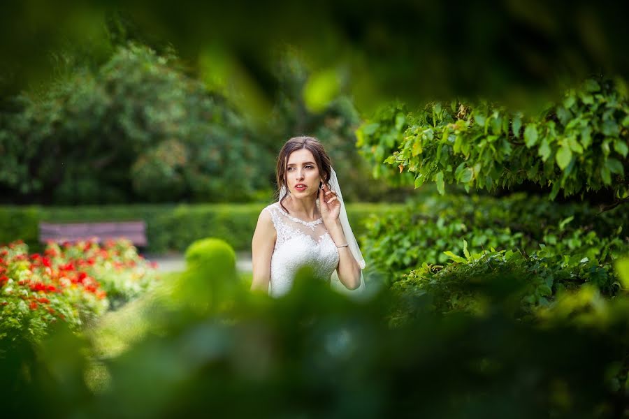 Fotógrafo de bodas Maksim Vasilenko (maximilyan77). Foto del 9 de julio 2017