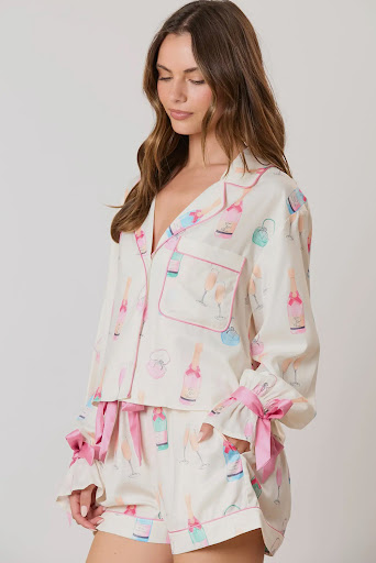 Title 3, Womens Christmas Bow Long Sleeve Pajamas Short...