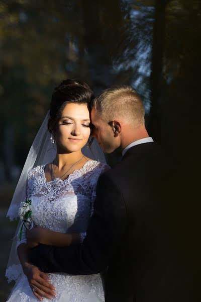 Fotógrafo de casamento Olya Naumchuk (olganaumchuk). Foto de 17 de janeiro 2019
