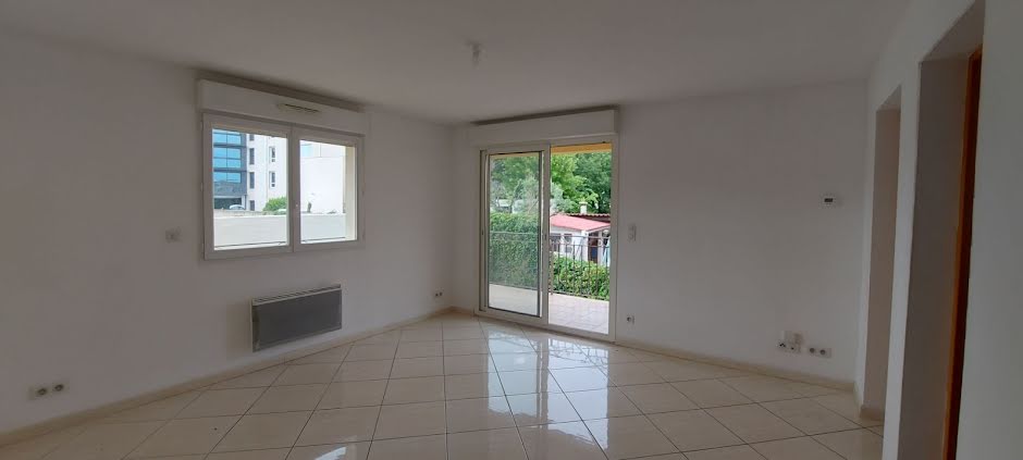 Location  appartement 3 pièces 64.11 m² à Gardanne (13120), 1 148 €