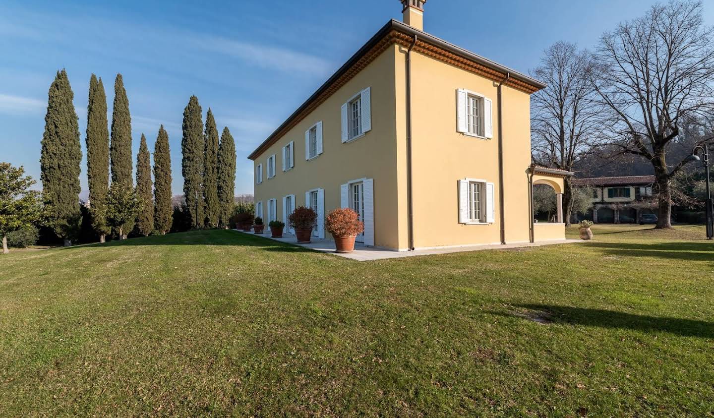 Villa avec piscine et jardin Lazise