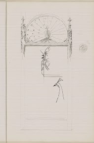 Meubelstuk met een ornamentele pauw