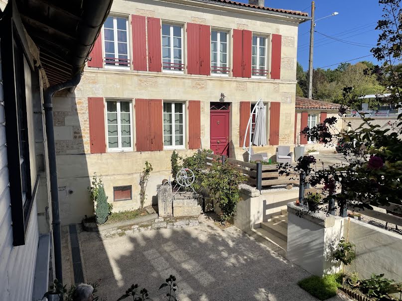 Vente maison 6 pièces 180 m² à Cherves-Richemont (16370), 306 000 €