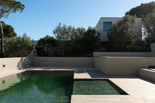 House with pool 2