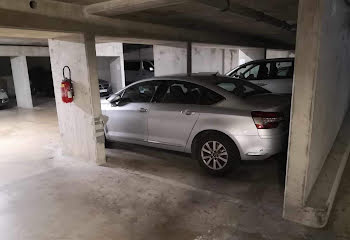 parking à Nanterre (92)