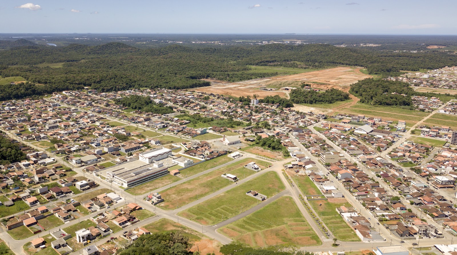 O segredo dos terrenos comerciais: descubra porque você deve investir em um - Irineu Imóveis