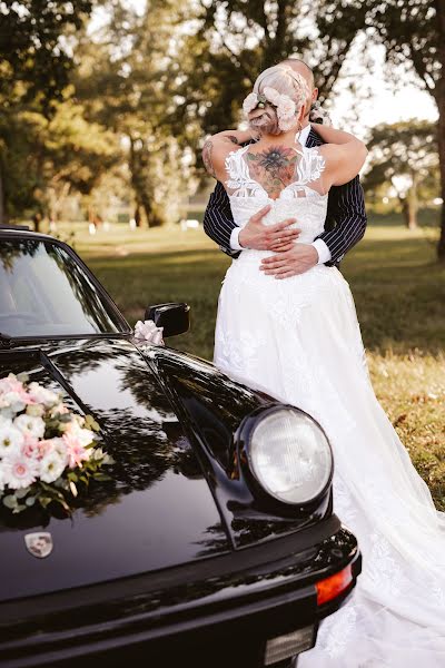 Fotógrafo de casamento Veronika Csizmazia-Kaproncai (verusphoto). Foto de 10 de outubro 2023