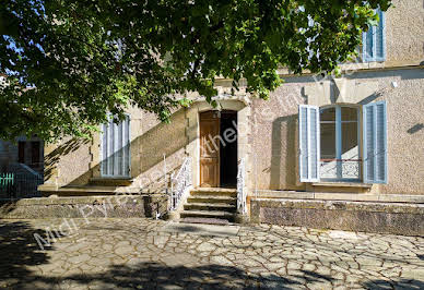 House with terrace 3