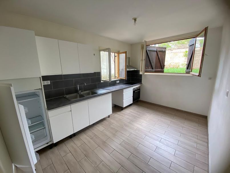 Location  appartement 3 pièces 58 m² à Nevers (58000), 620 €