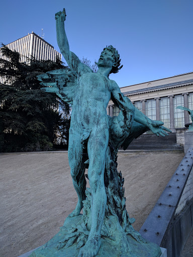 Une statue du Jardin Botanique