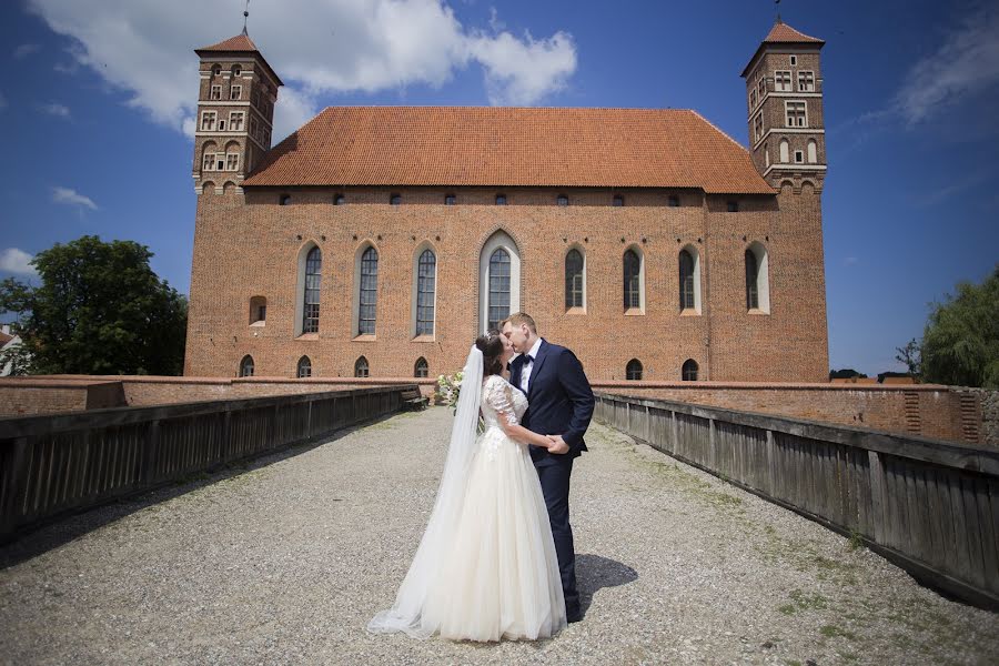 Fotografo di matrimoni Bartosz Sobiesiak (bart). Foto del 8 novembre 2018