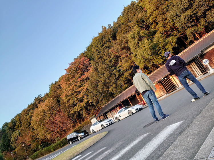エルグランドの山口県・東部エリア・幼なじみに感謝・フォロワーさんとコラボ・大排気量ばっかりで、ヤバイに関するカスタム事例の投稿画像20枚目