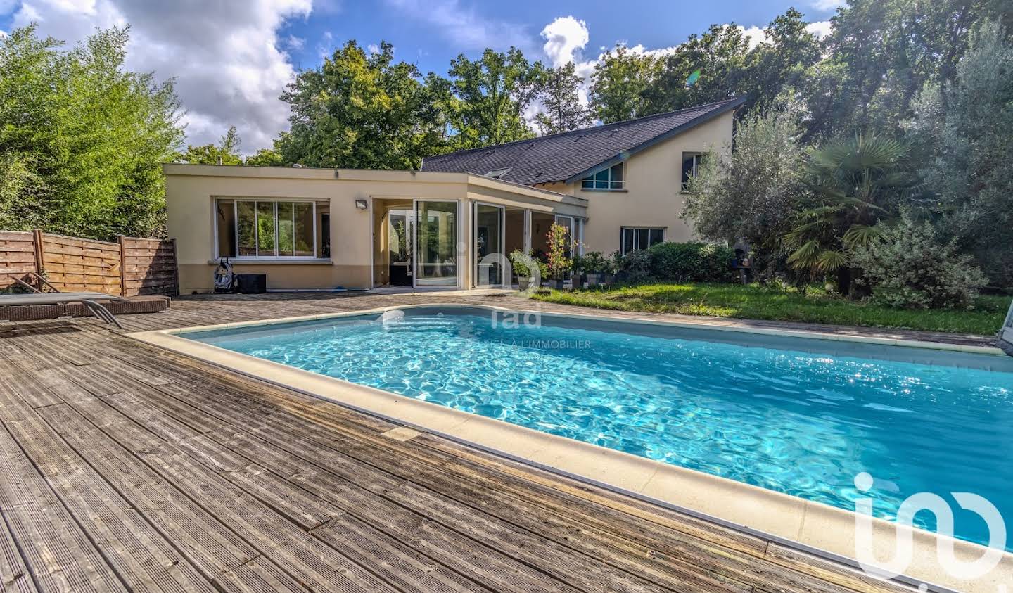 Maison avec piscine et terrasse Lamorlaye