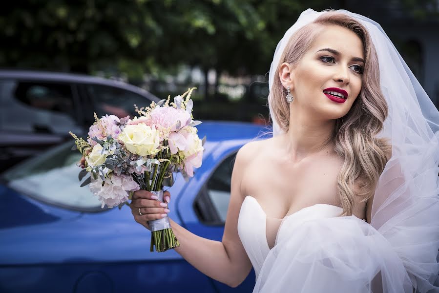 Fotógrafo de casamento Marius Balan (fotoemotii). Foto de 2 de julho 2018