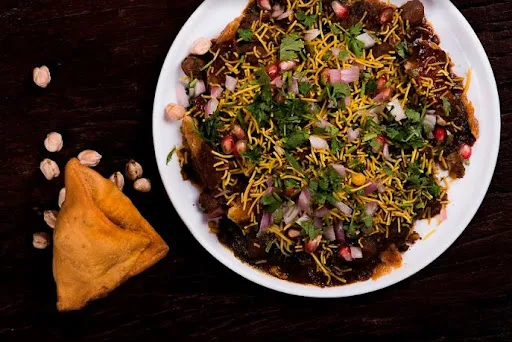 Chole Samosa Chaat