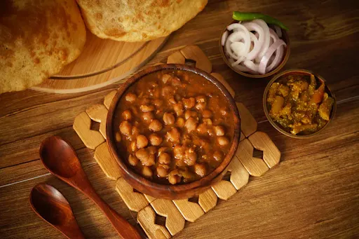 Classic Chole Bhature