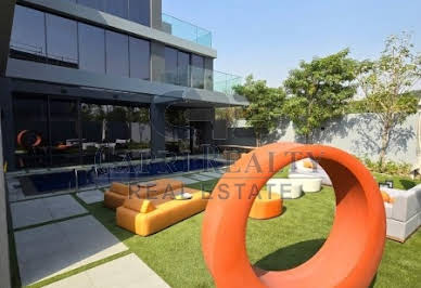 Villa avec piscine et jardin 8